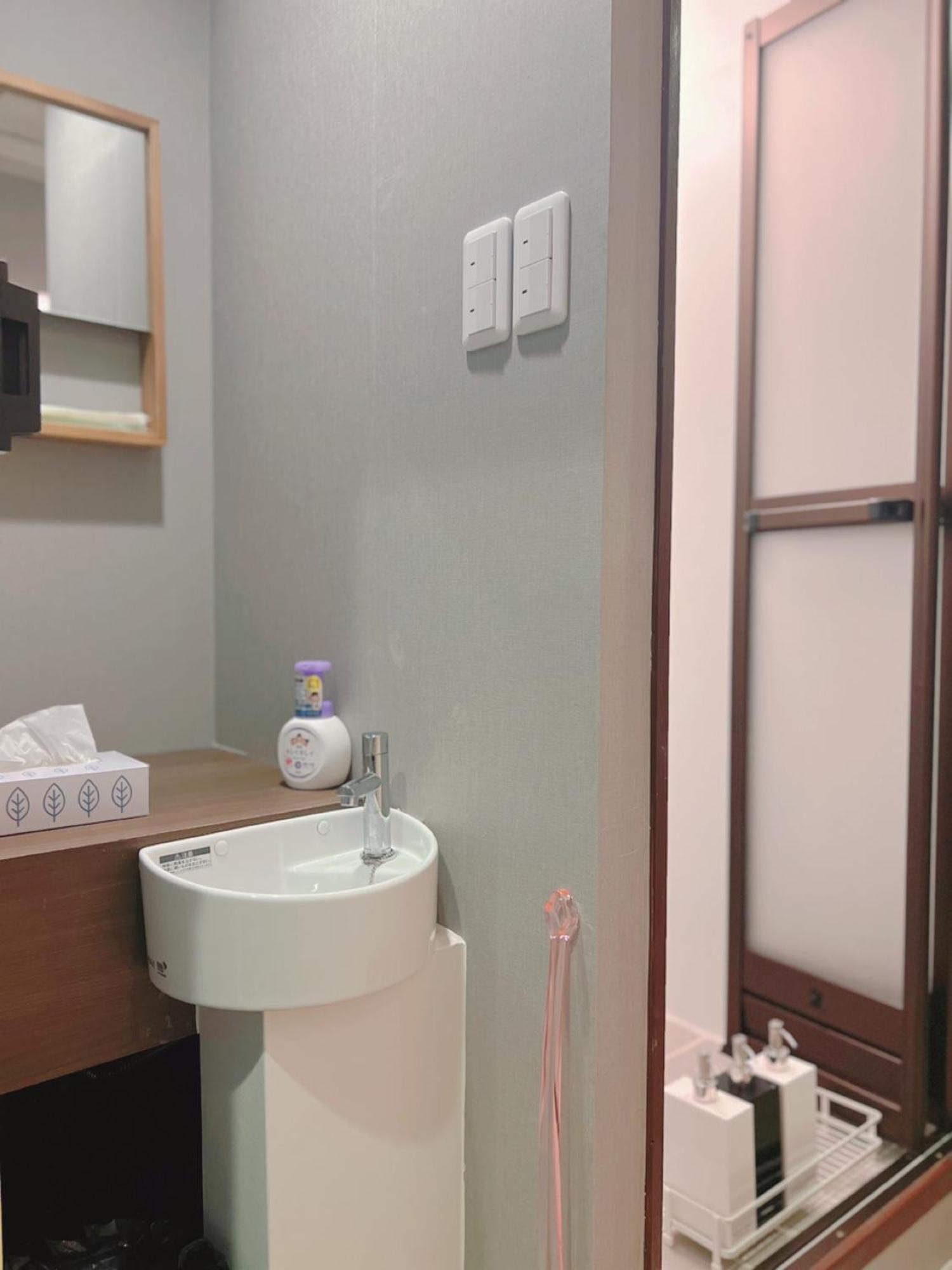 誠家　Makoto Hostel Tōkyō Extérieur photo